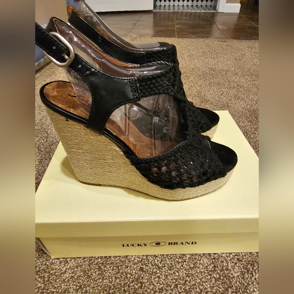 Lucky Brand Heels Womens 8 Rilo Macrame Crochet Platform Sandals BK Fabric. - Picture 2 of 12